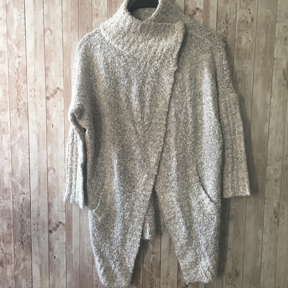 RW&CO. Sweaters - Rw & Co Button Collar Cardigan